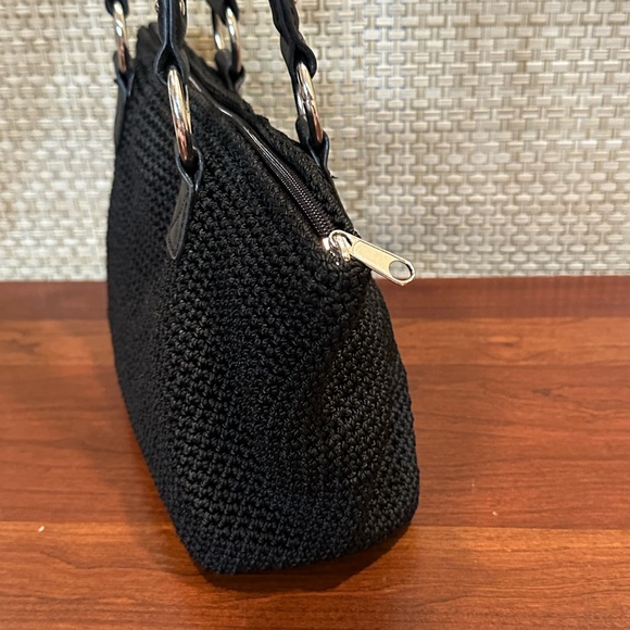 🌟HP🌟NWOT Lina Crocheted Black Baguette Double Handle Bag - Picture 6 of 16